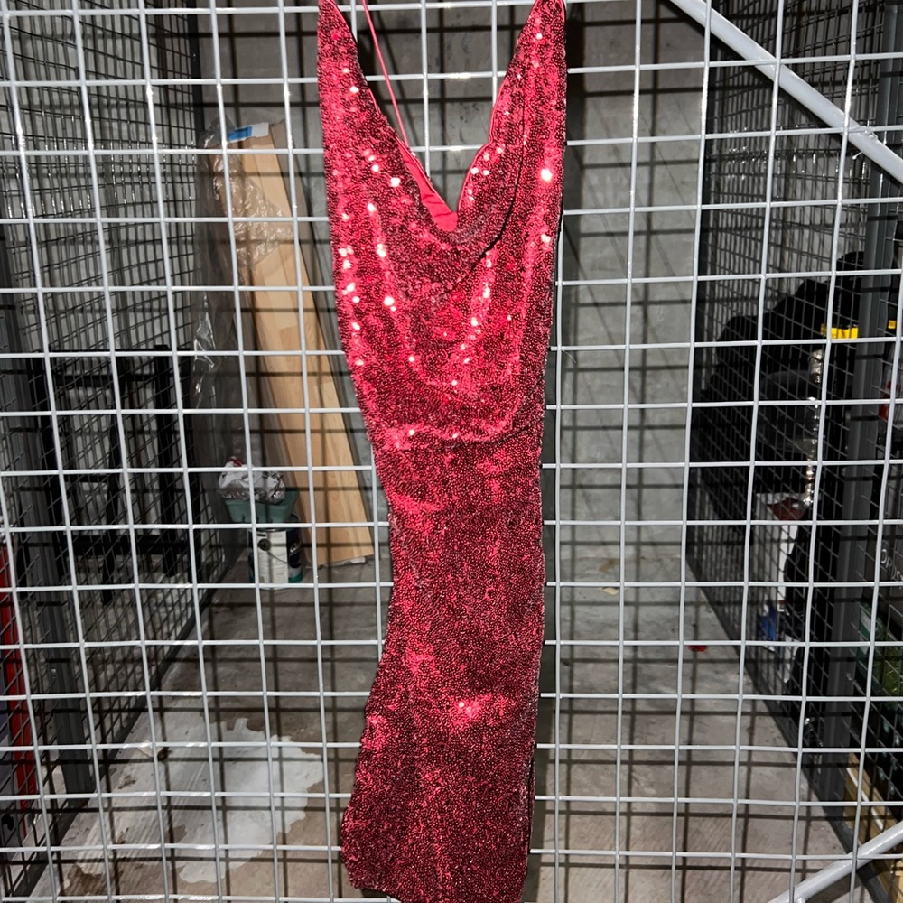 Red sequin dress - Picture 6 of 8